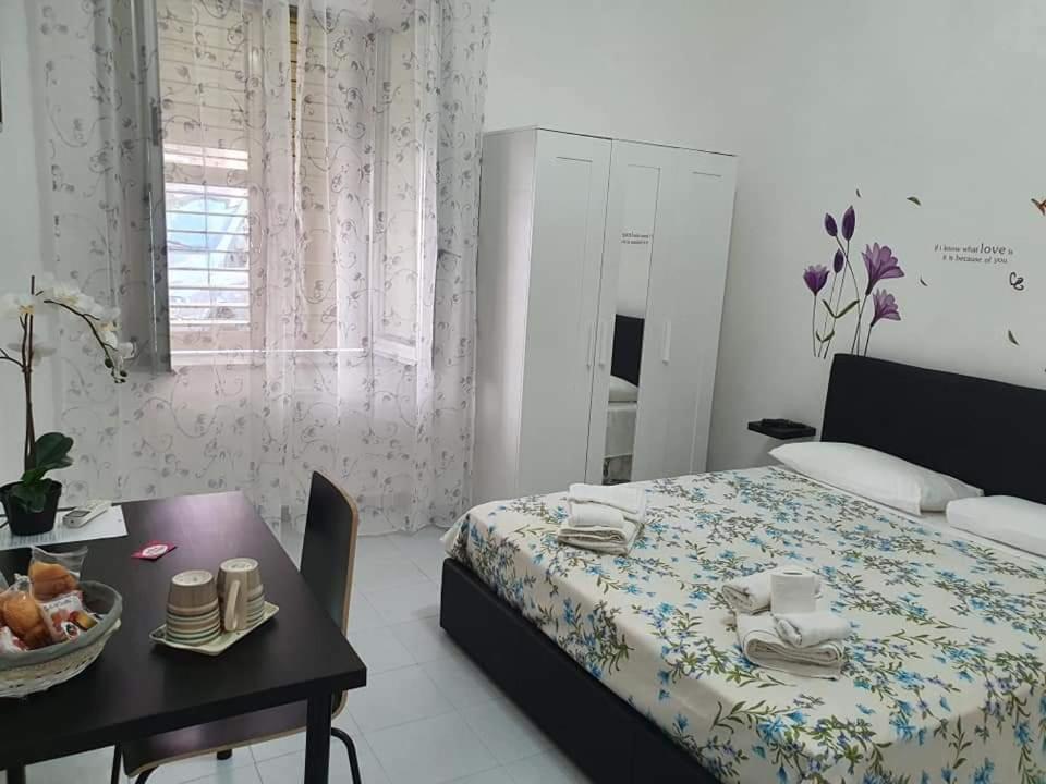 Le Tre Orchidee Bed and Breakfast Salerno Exteriör bild