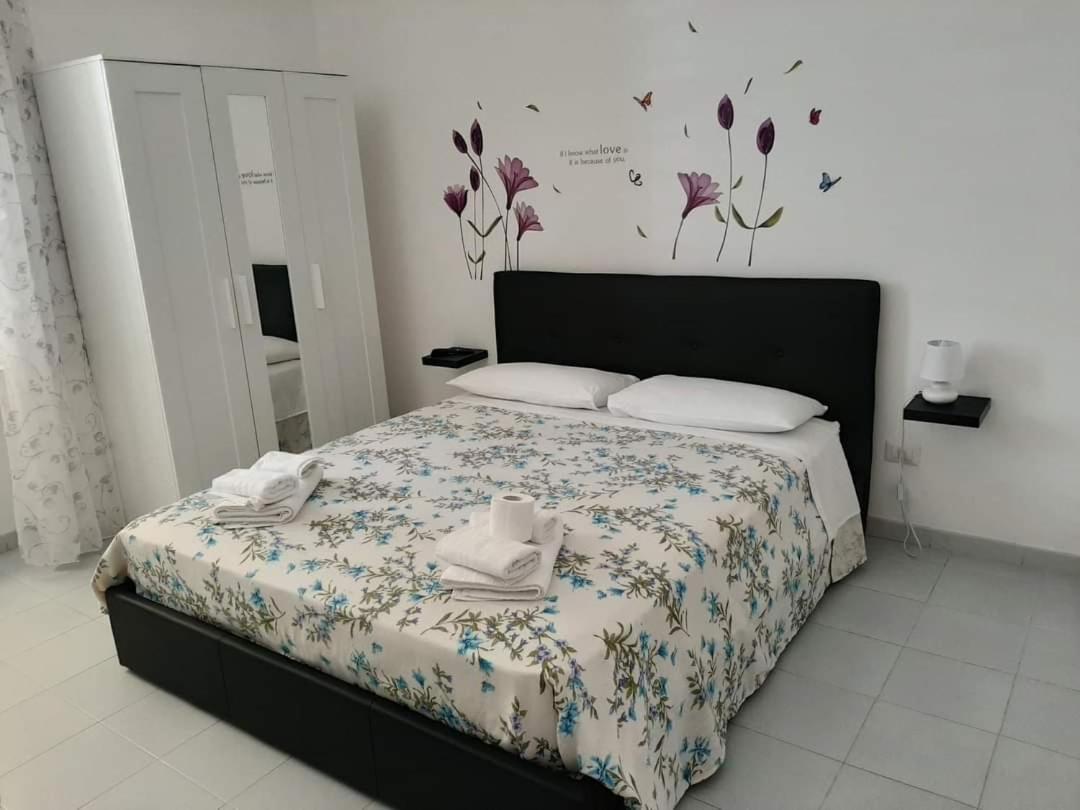 Le Tre Orchidee Bed and Breakfast Salerno Exteriör bild
