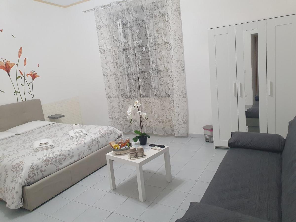 Le Tre Orchidee Bed and Breakfast Salerno Exteriör bild