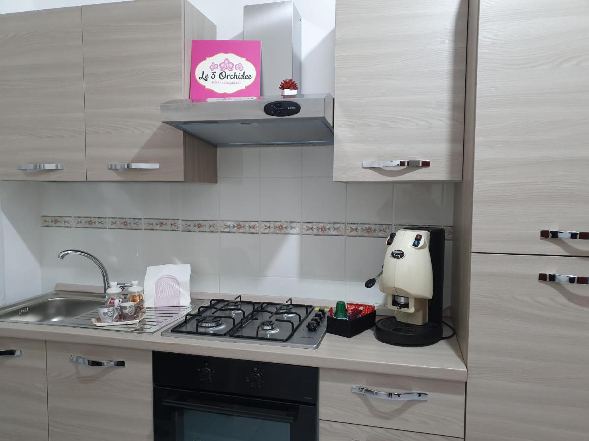 Le Tre Orchidee Bed and Breakfast Salerno Exteriör bild